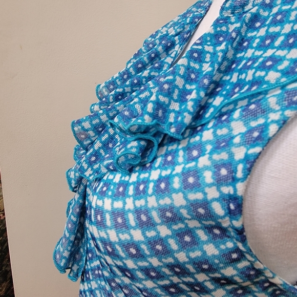 EUC Chaps Ruffled Sleeveless Shirts - Picture 3 of 3